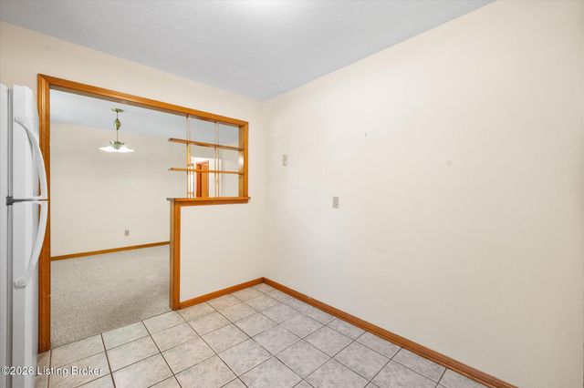 6610 Eclipse Dr, Louisville, KY 40258