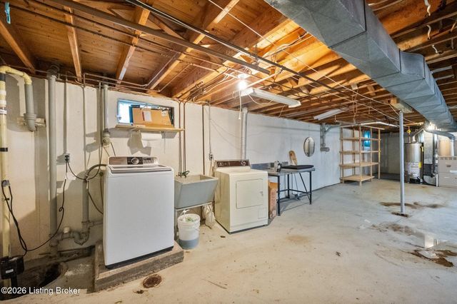 6610 Eclipse Dr, Louisville, KY 40258