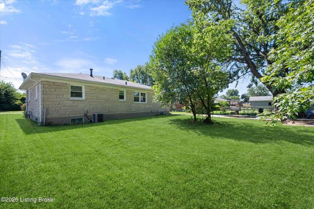 6610 Eclipse Dr, Louisville, KY 40258