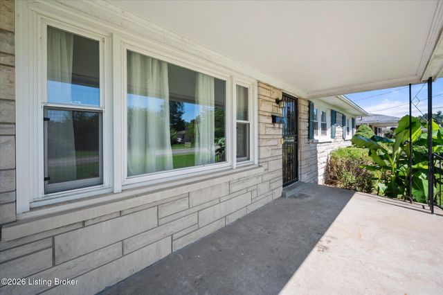 6610 Eclipse Dr, Louisville, KY 40258