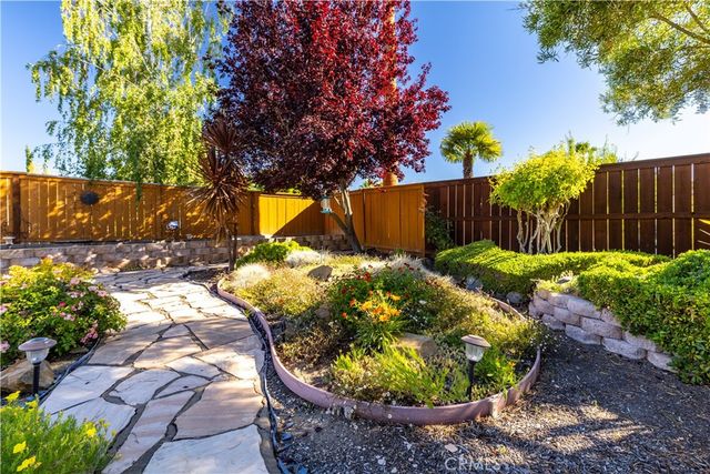 952 Vista Cerro Dr., Paso Robles, CA 93446