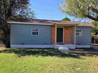 927 SW 36th St, Lawton, OK 73505