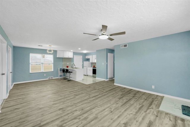 3803 NW Lake Ave, Lawton, OK 73505