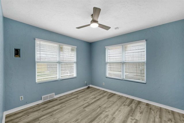 3803 NW Lake Ave, Lawton, OK 73505