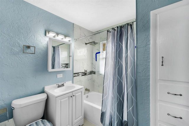 3803 NW Lake Ave, Lawton, OK 73505