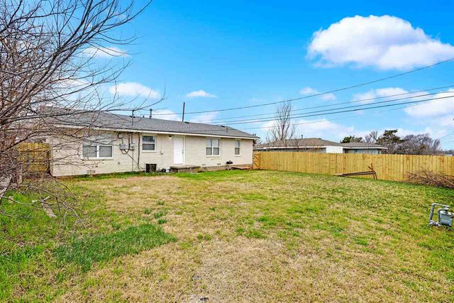 3803 NW Lake Ave, Lawton, OK 73505