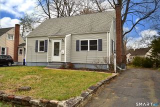 20 Salem Road, East Hartford, CT 06118