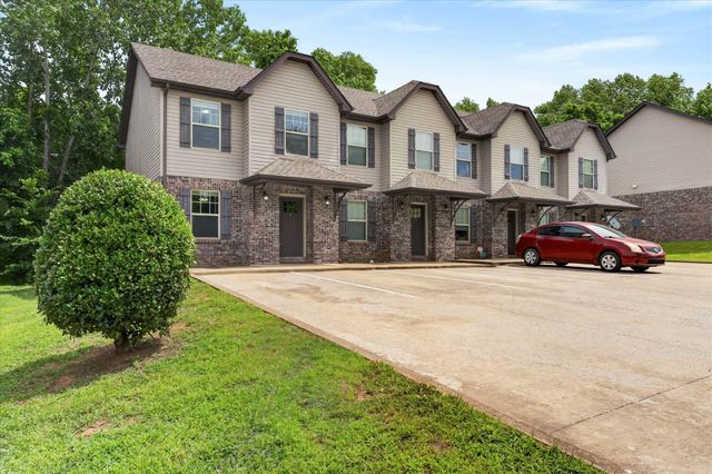 1763 Spring Water Dr, Clarksville, TN 37040