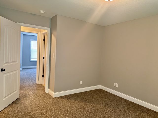 1763 Spring Water Dr, Clarksville, TN 37040