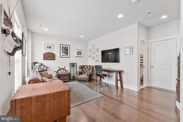 14803 RETREAT BLVD, Chantilly, VA 20151