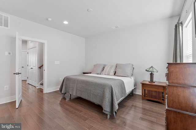 14803 RETREAT BLVD, Chantilly, VA 20151
