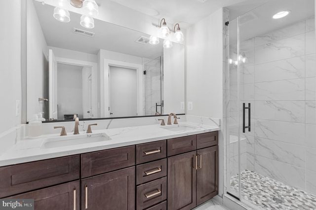14803 RETREAT BLVD, Chantilly, VA 20151