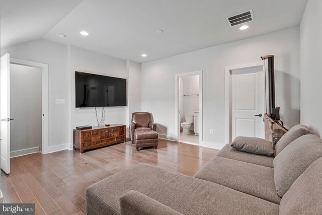14803 RETREAT BLVD, Chantilly, VA 20151