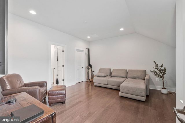 14803 RETREAT BLVD, Chantilly, VA 20151
