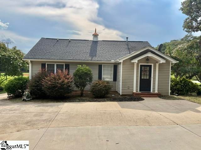 115 Taylors Road, Taylors, SC 29687