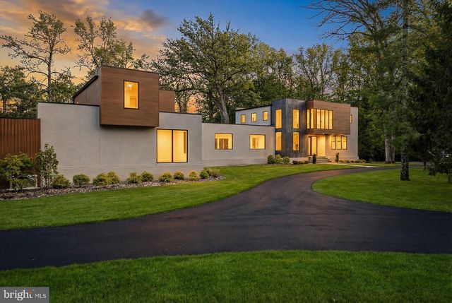 114 LAMBERT DR, Princeton, NJ 08540