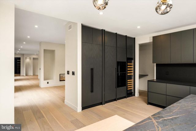 114 LAMBERT DR, Princeton, NJ 08540