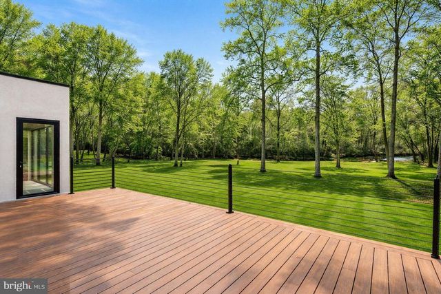 114 LAMBERT DR, Princeton, NJ 08540