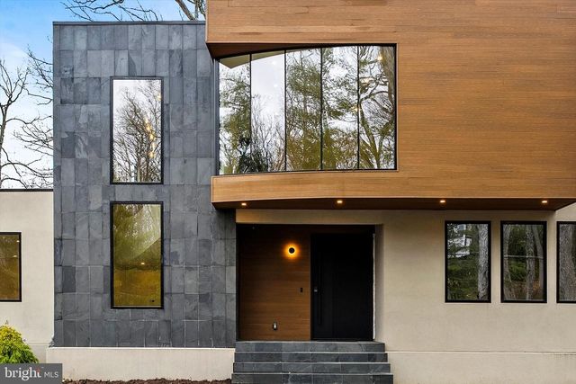 114 LAMBERT DR, Princeton, NJ 08540