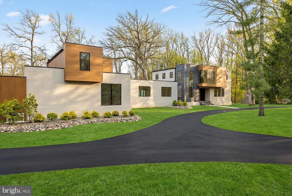 114 LAMBERT DR, Princeton, NJ 08540