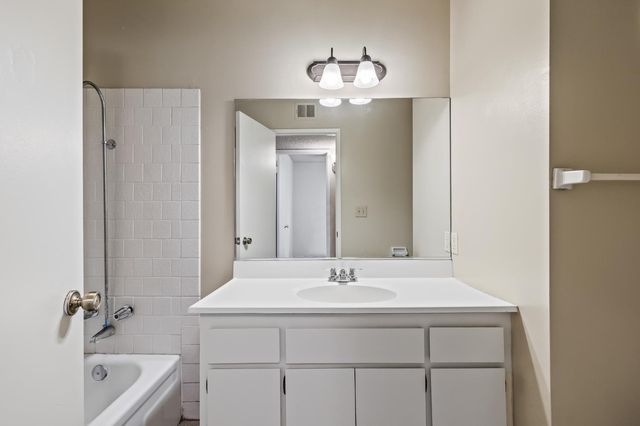 3443 W Oswego Avenue, Fresno, CA 93711