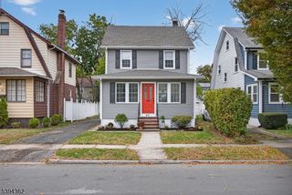 65 Leslie St, East Orange City, NJ 07017