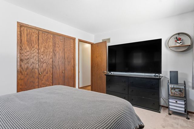 1663 9th Avenue SE, Rochester, MN 55904