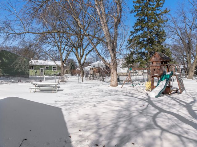 1663 9th Avenue SE, Rochester, MN 55904