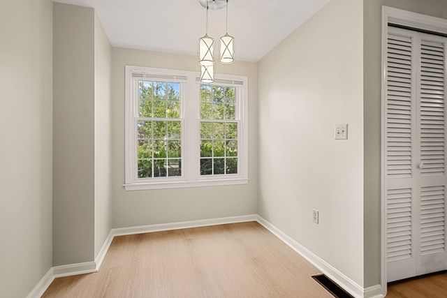 290 Apache Way 290, Tewksbury, MA 01876