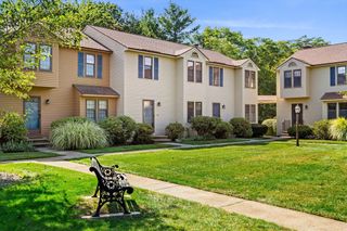 290 Apache Way 290, Tewksbury, MA 01876