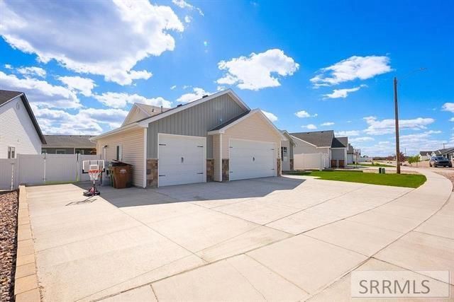 1205 Angela St, Chubbuck, ID 83202