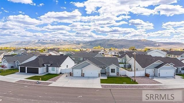 1205 Angela St, Chubbuck, ID 83202