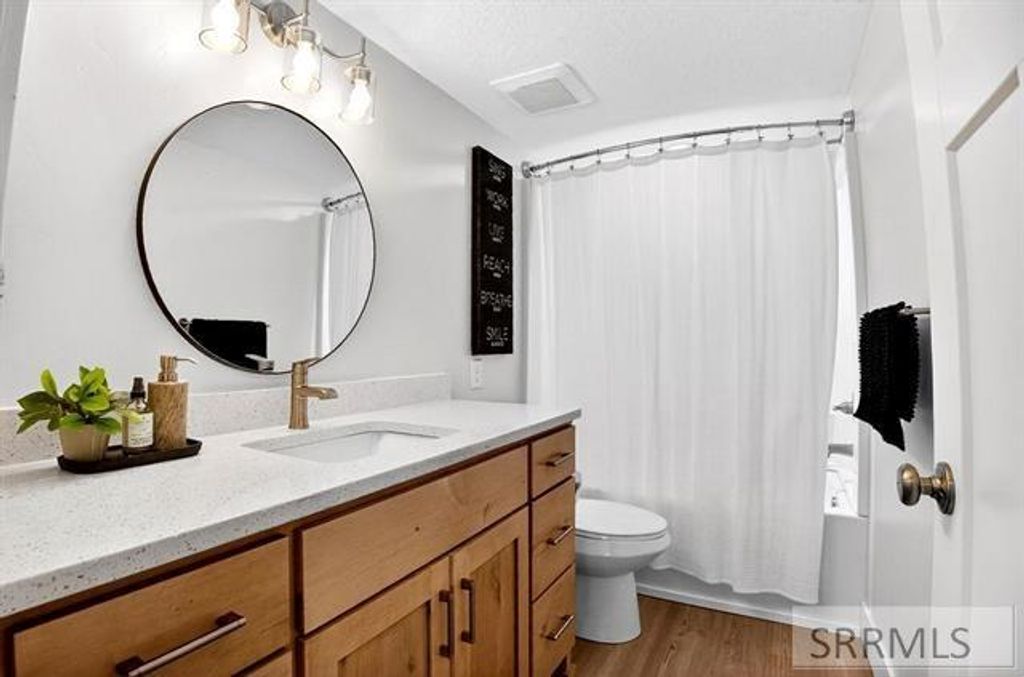 Image 27 of property listing at 1205 Angela St, Chubbuck, ID 83202