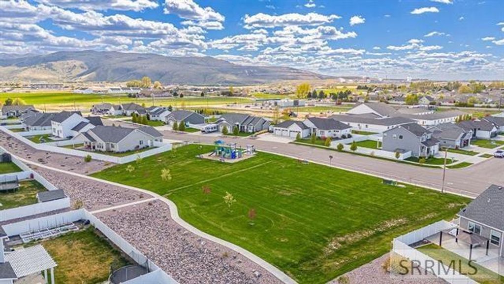 Image 36 of property listing at 1205 Angela St, Chubbuck, ID 83202