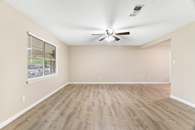 2235 Pine Bluff Street, Paris, TX 75460