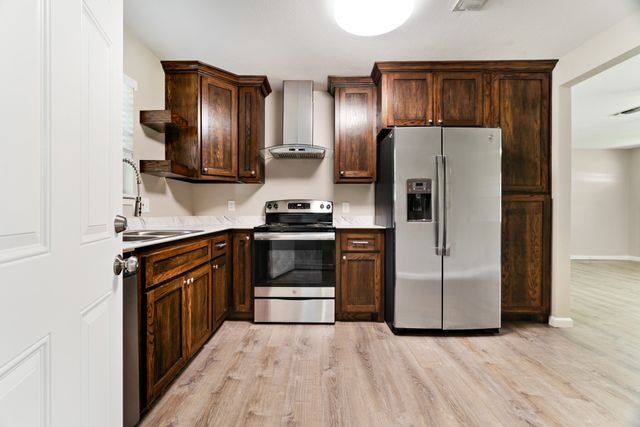 2235 Pine Bluff Street, Paris, TX 75460