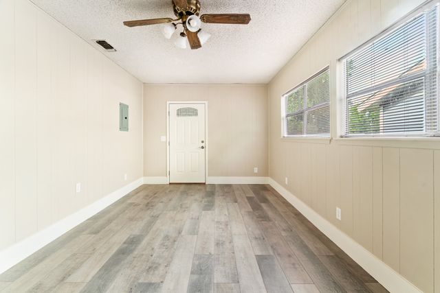 2235 Pine Bluff Street, Paris, TX 75460
