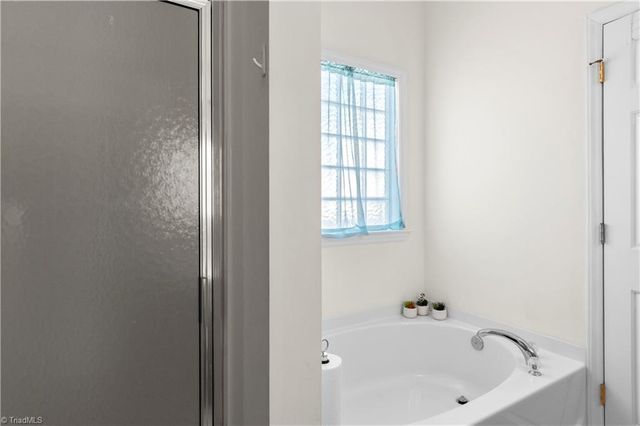 460 Overbrook Meadow Court, Kernersville, NC 27284