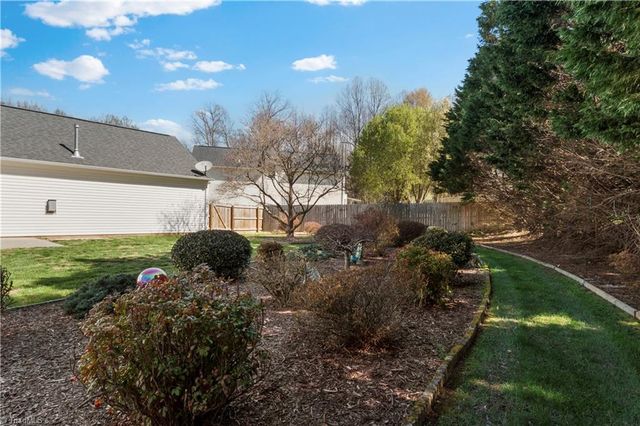 460 Overbrook Meadow Court, Kernersville, NC 27284