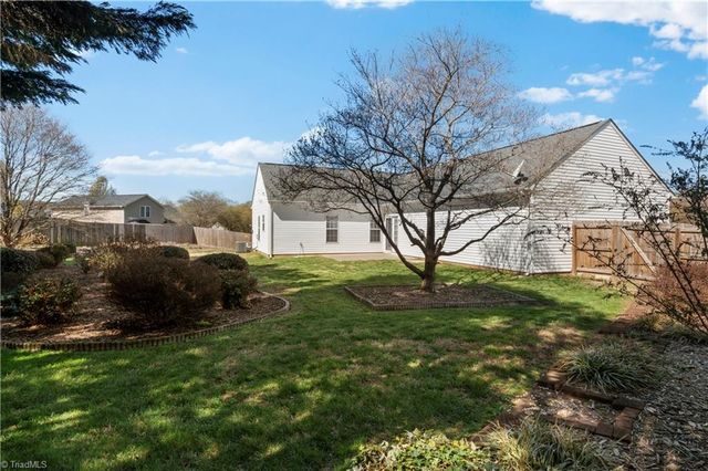 460 Overbrook Meadow Court, Kernersville, NC 27284