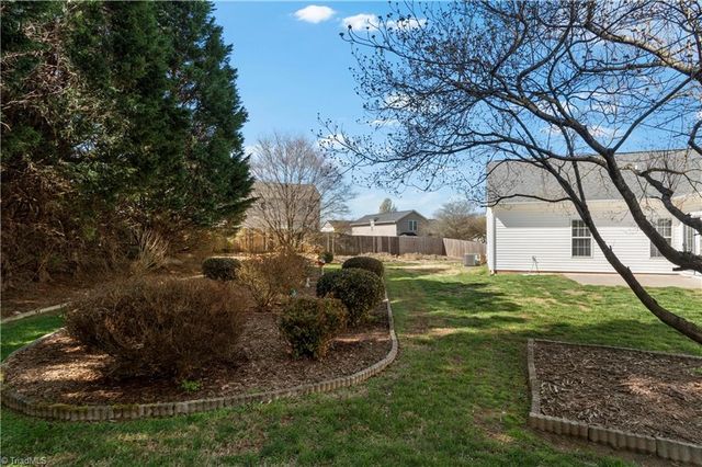 460 Overbrook Meadow Court, Kernersville, NC 27284