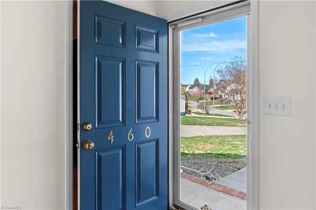 460 Overbrook Meadow Court, Kernersville, NC 27284