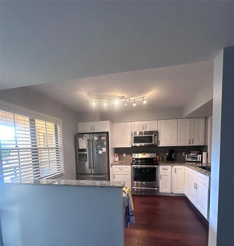 11221 Aspen Glen Drive 205, Boynton Beach, FL 33437