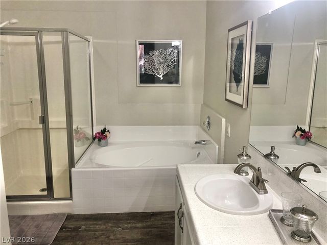 1004 DUCKHORN Court 201, Las Vegas, NV 89144