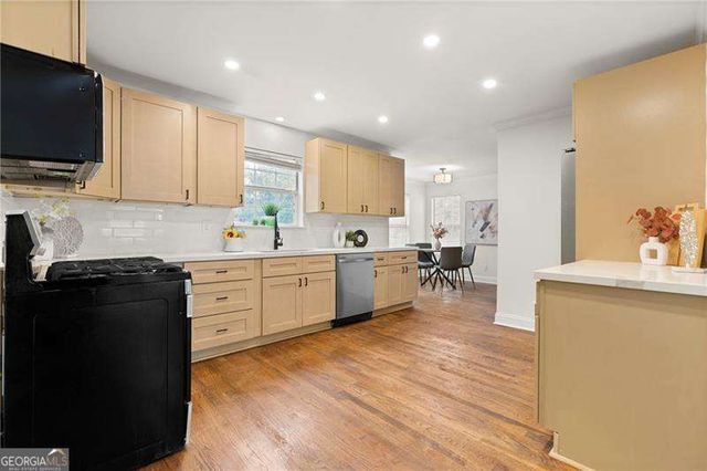 560 Flowering Trail, Grayson, GA 30017