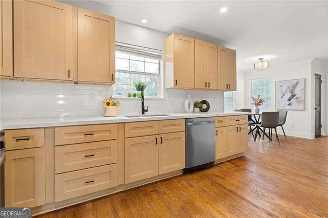 560 Flowering Trail, Grayson, GA 30017