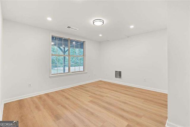 560 Flowering Trail, Grayson, GA 30017