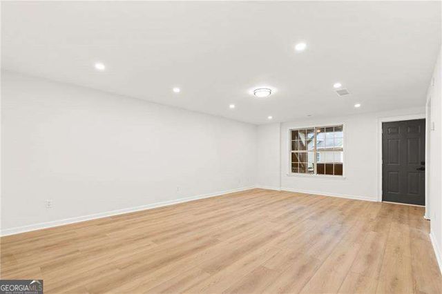 560 Flowering Trail, Grayson, GA 30017