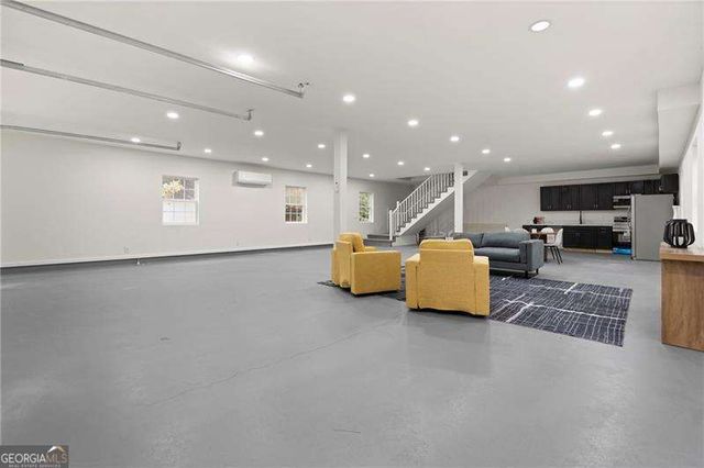 560 Flowering Trail, Grayson, GA 30017