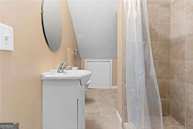 560 Flowering Trail, Grayson, GA 30017